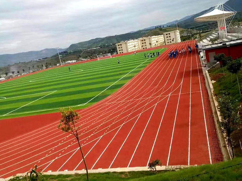 小学200米和中学400米环形塑胶跑道分别怎么画线？